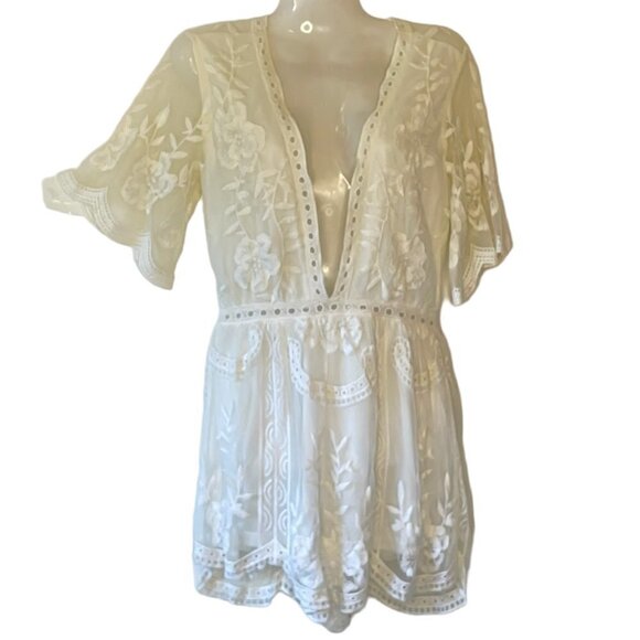 Honey Punch As You Wish White Lace Embroidered Romper with Plunge V-Neck  Buckle - Picture 3 of 11